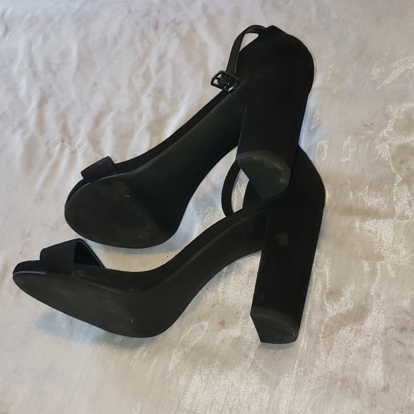 Revamped shoes - Picture 4 of 4